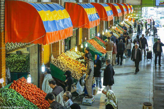 احداث یک بازار میوه و تره بار در هر محله تهران