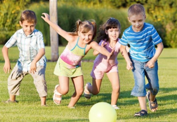 ضرورت آموزش فعالیت های ورزشی در قالب بازی با کودکان