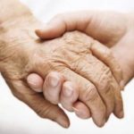 ارائه خدمات رایگان درمانی به سالمندان توسط مرکز نیکوکاری نورالشهدا