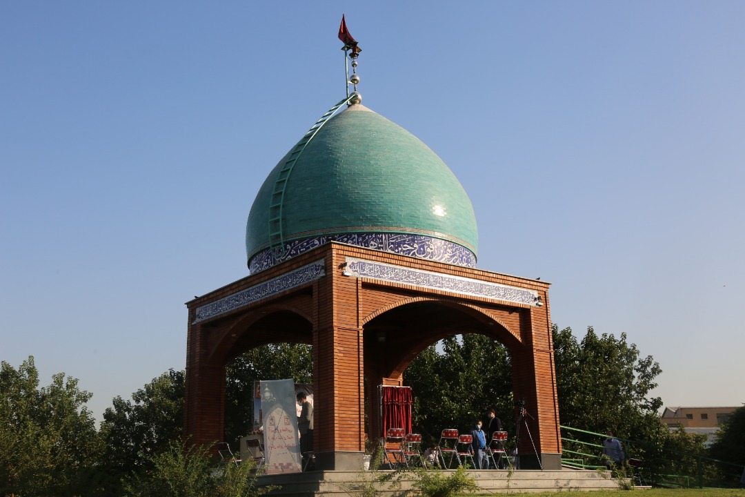 رونمایی از مقبره شهدای گمنام در بوستان شقایق