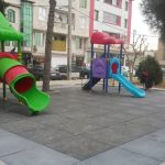 تجهیز وسایل بازی کودکان بوستان ها در منطقه ۱۷ تهران