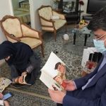 آرزوی چاپ کتاب دختر معلول شمیرانی محقق شد