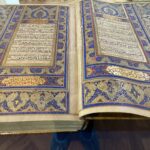 نمایش گزیده ای از قرآن های خطی موزه کتابخانه نیاوران