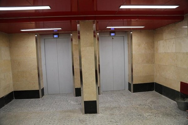 چرایی تاخیر در بهره برداری از آسانسورهای مترو