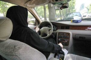 نکات قابل تامل درباره افزایش رانندگی خانم ها در شهرها