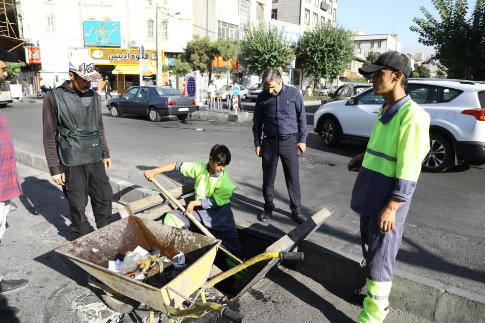 مسیل های منطقه ۳ تهران لایروبی و پاکسازی شد
