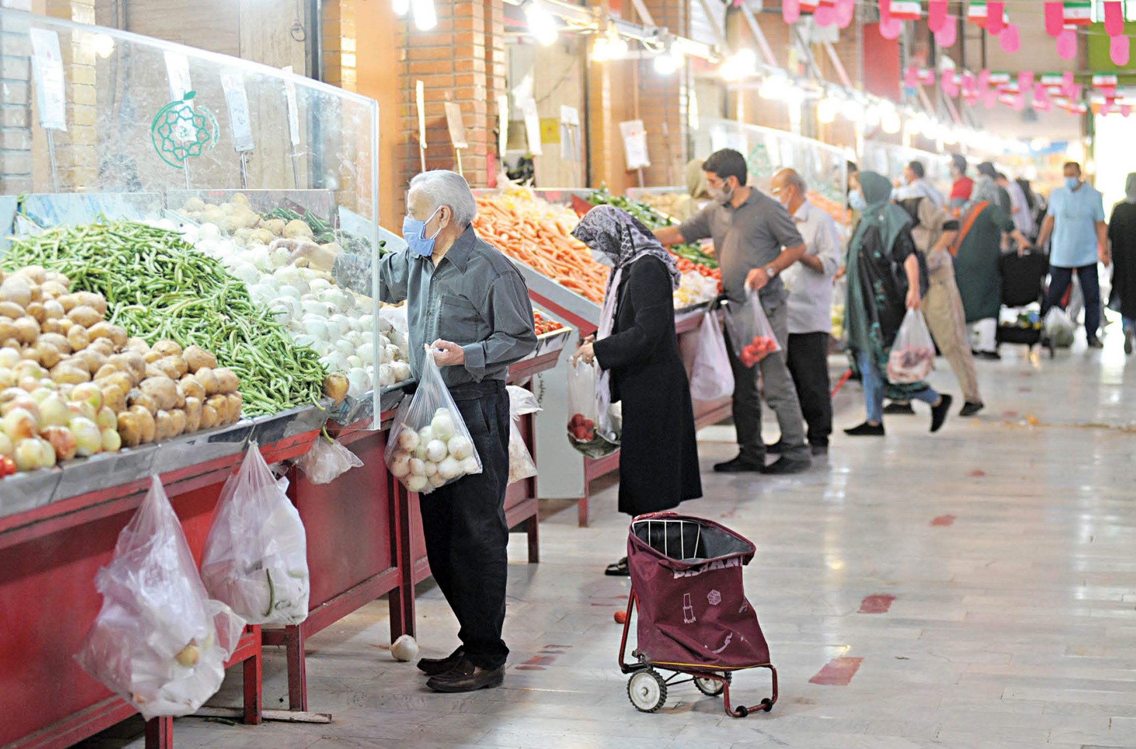 بهره‌برداری از ۵ بازار میوه و تره‌ بار محله‌ای تا پایان آذرماه