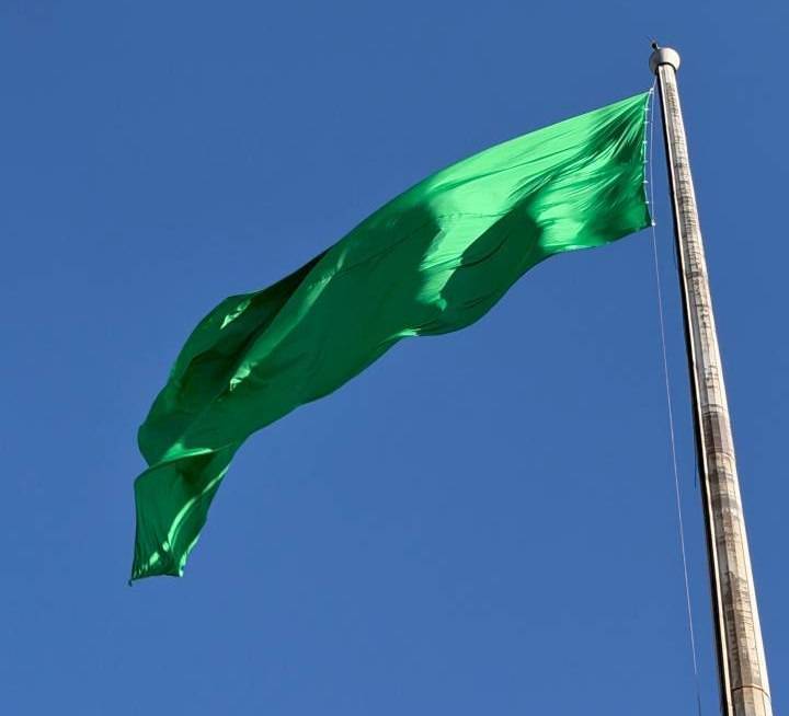 اهتزاز ابرپرچم علوی در میدان قمر بنی‌هاشم(ع) تهران